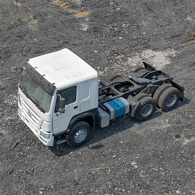 HOWO White Trailer Tractor 371